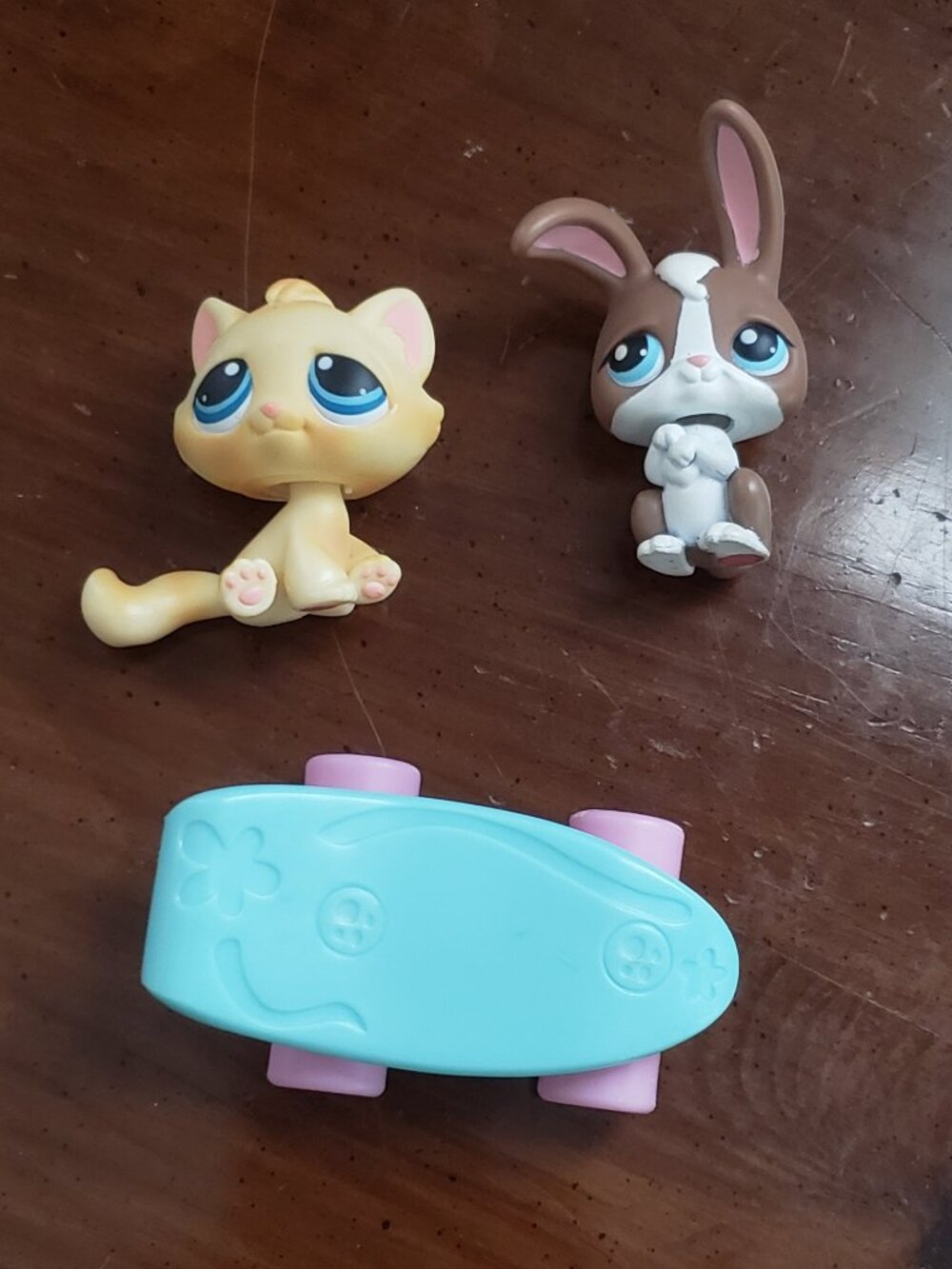 LPS Pet Pair Rabbit #121 Kitten #122 skateboard